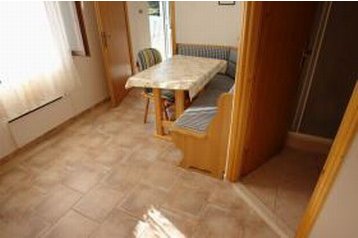 Kroatien Privát Sumartin, Exterieur